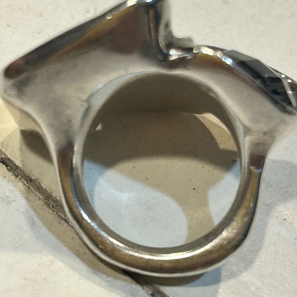 Uno de 50 Triple Smokey Gray Faceted Crystal Ring Sz 7/7.5 Silver Plated Alloy - Picture 5 of 14
